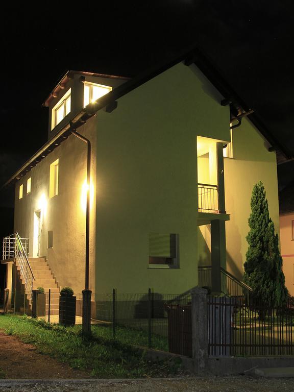 Apartment With Balcony Hisa Brdo 48 Bovec Zimmer foto